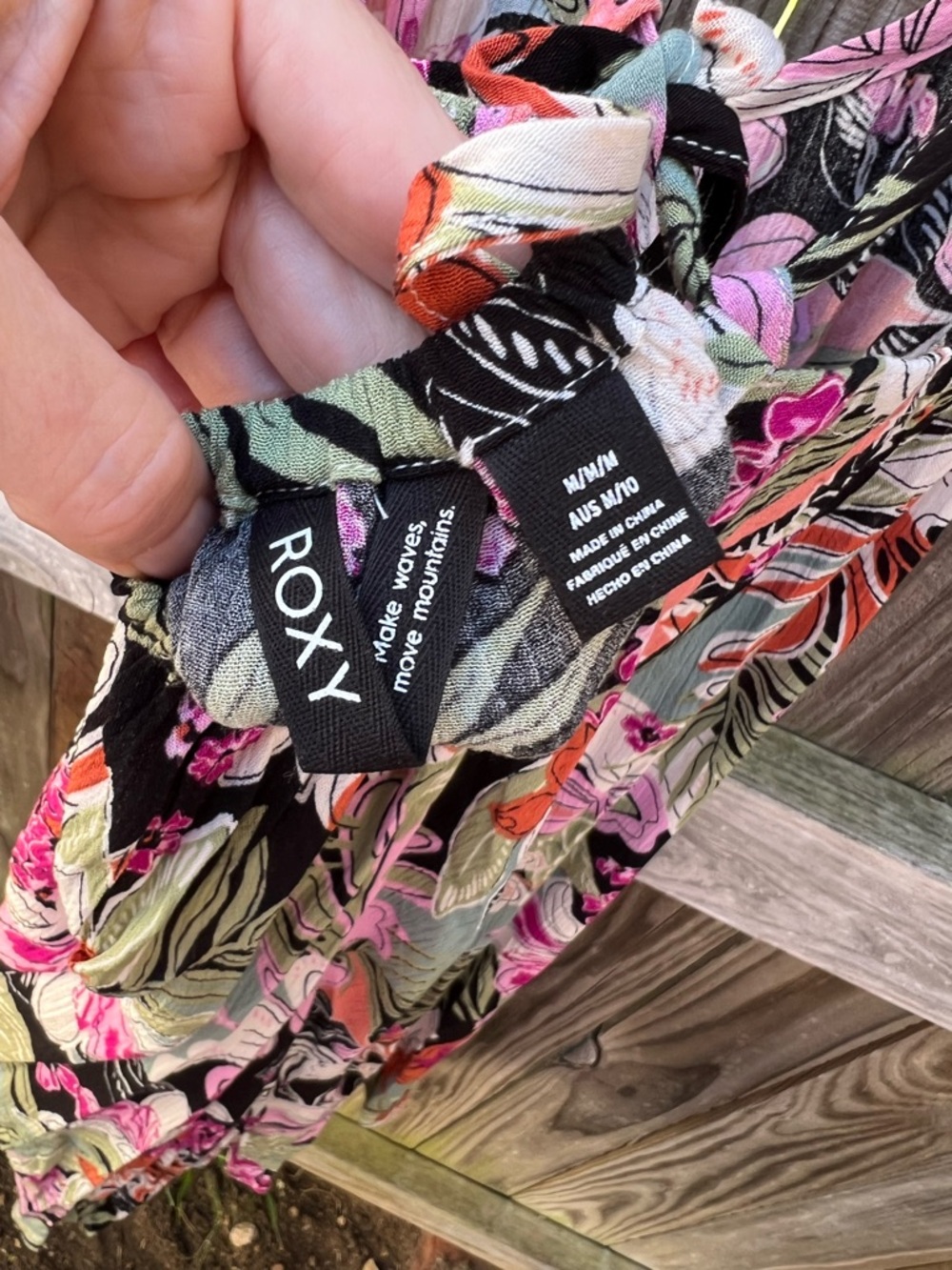 👗Roxy Black Summer fling Floral spaghetti straps dress. - Picture 12 of 12